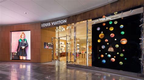 louis vuitton paramus state plaza